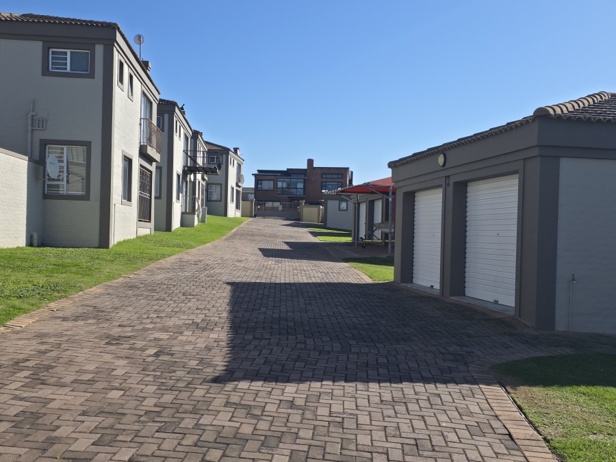 3 Bedroom Property for Sale in Wavecrest Eastern Cape